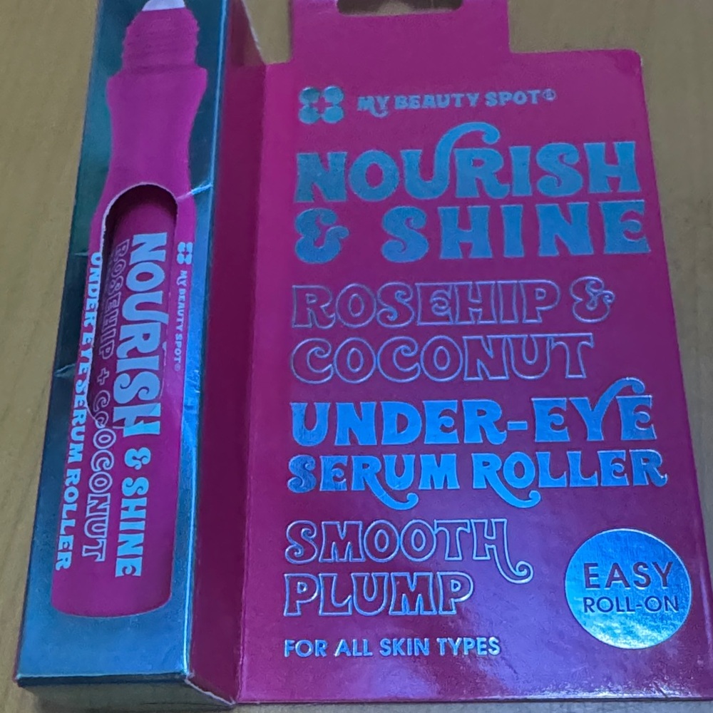 My Beauty Spot Nourish & Shine Under-Eye Serum Roller - Pink